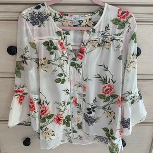 Beautiful blouse NWT size small